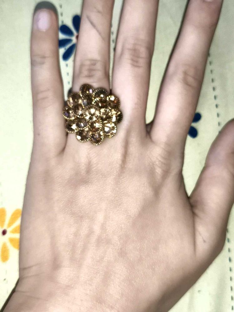 Stunning Statement Ring with Crystals
