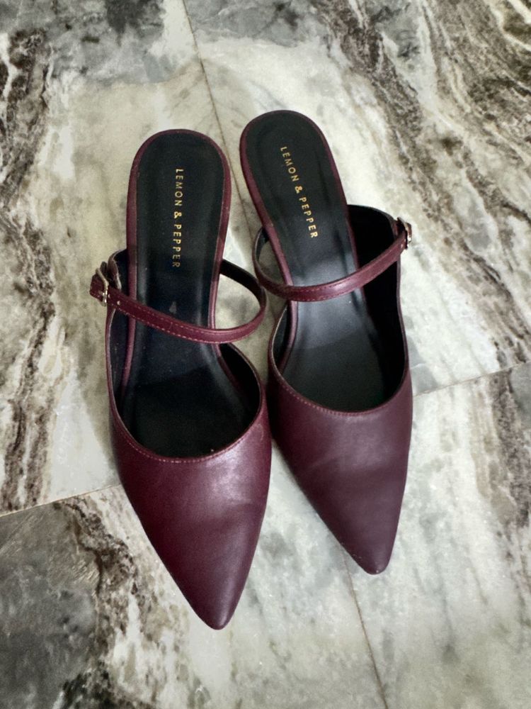 Maroon Pointed Toe Mules