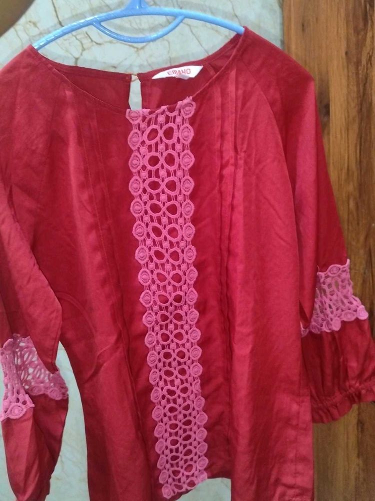 Stunning Red Ethnic top