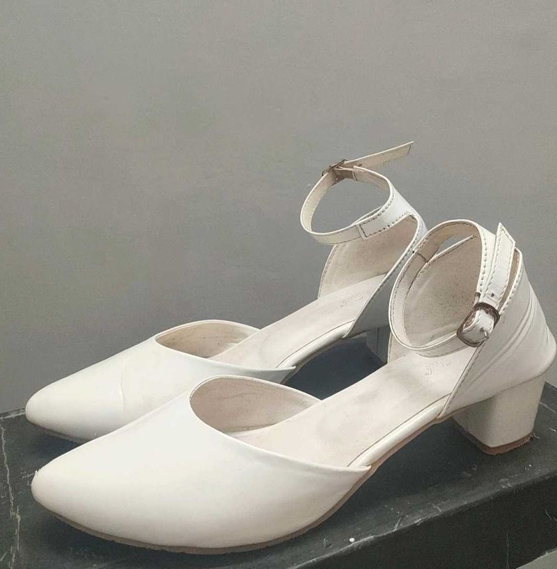 Chic White Block Heel Shoes
