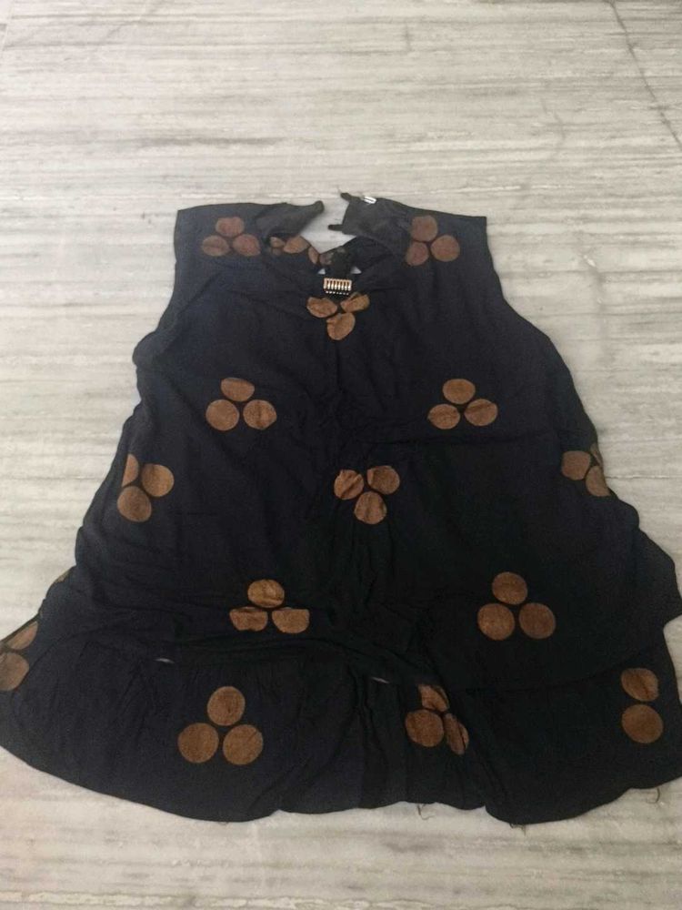 Black Sleeveless Kurta with Brown Motifs