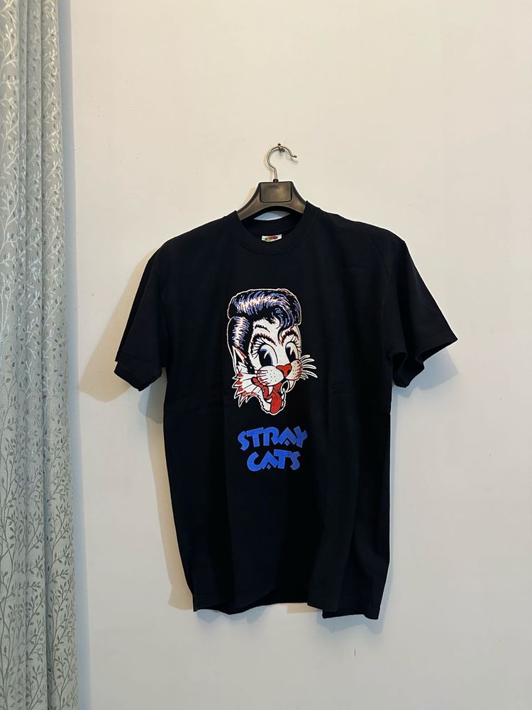 Stray Cats Graphic T-Shirt single stitch
