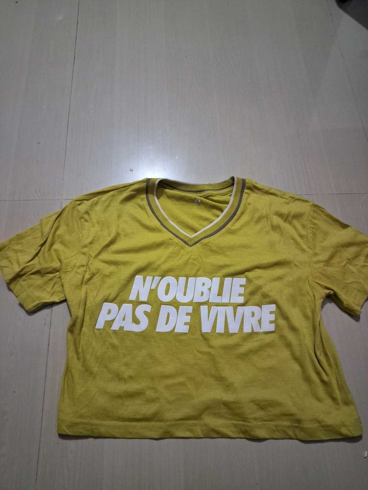 French Slogan Graphic T-Shirt crop