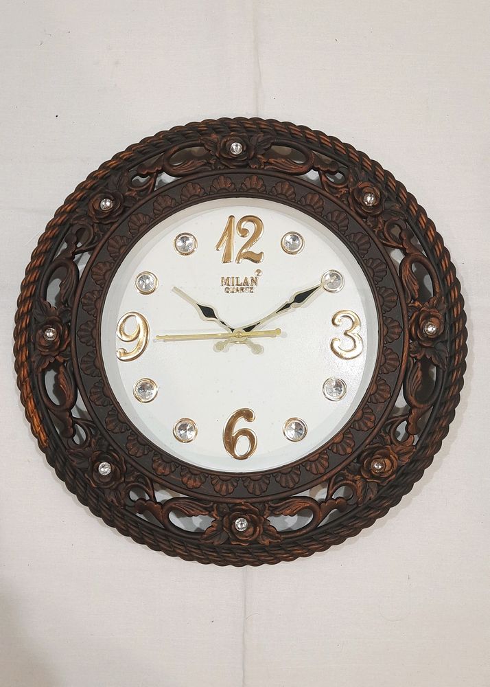 Wall Clock &amp; Decor ⏰️