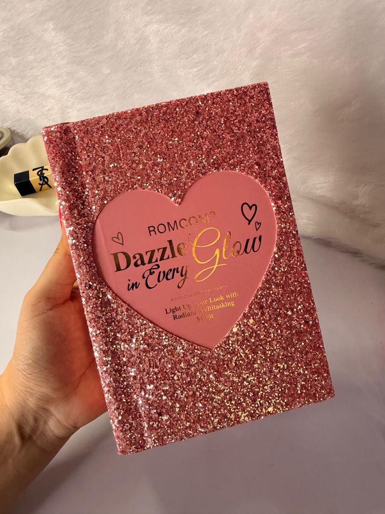 ROMCOM Dazzle in Every Glow Palette