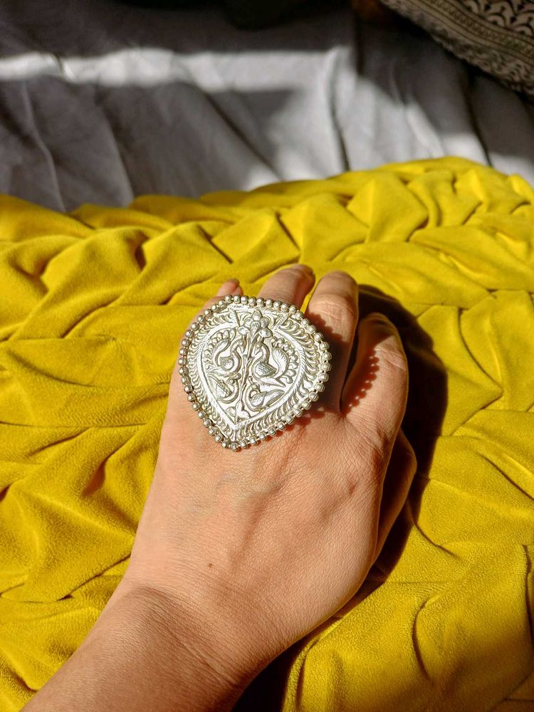 Brass silverlookalike lightweight Ring