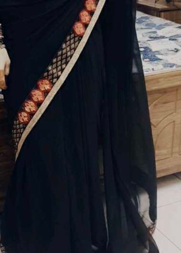 Elegant Black Saree with peticot