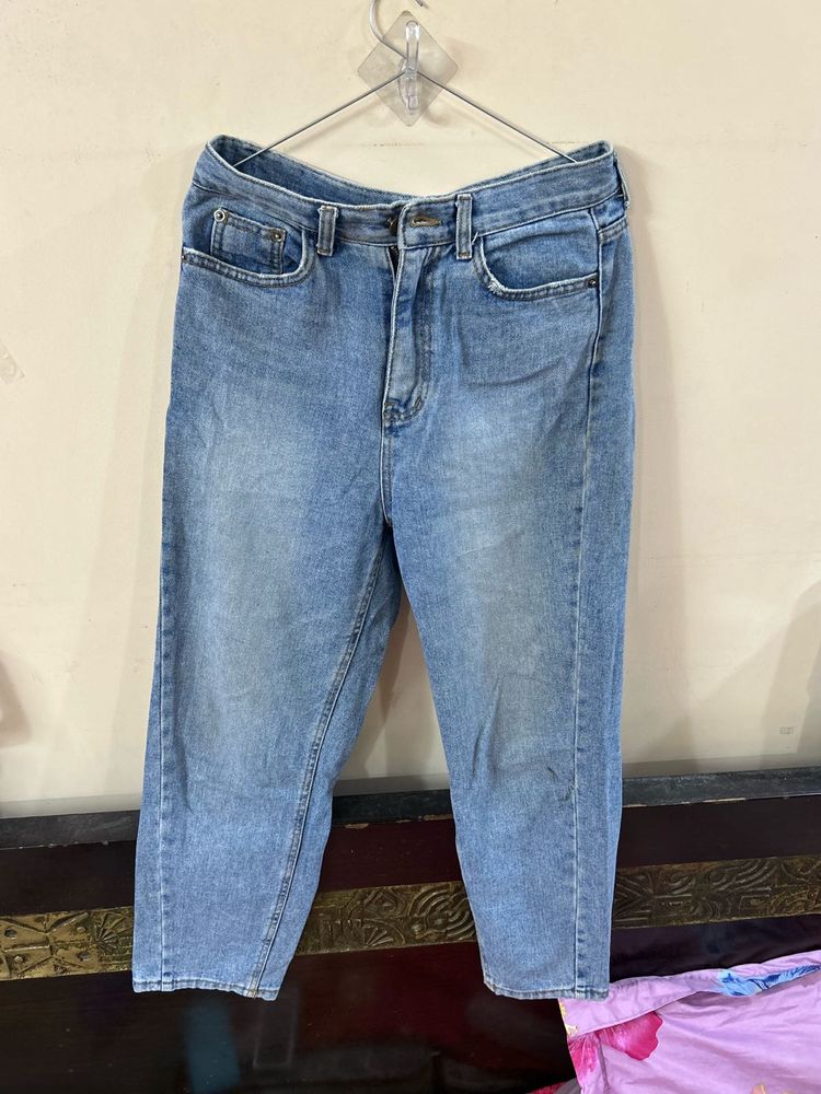 Light Wash Cropped Jeans
