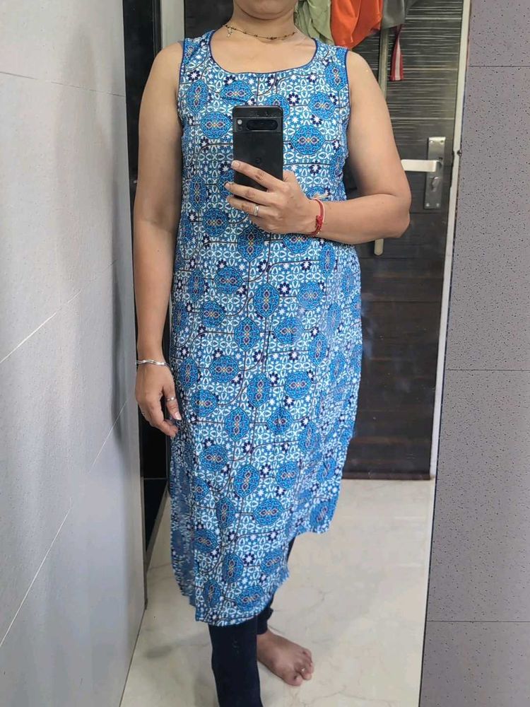 Blue Printed Sleeveless Kurta