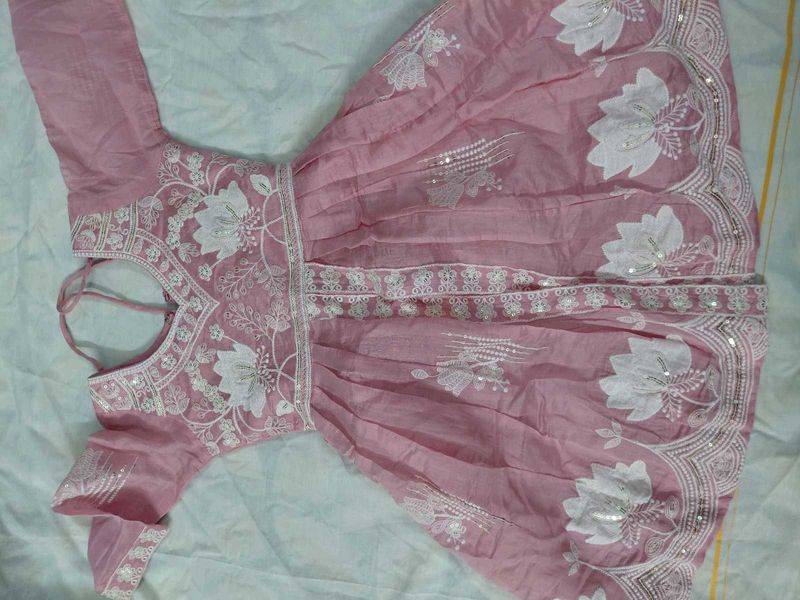Elegant Pink Embroidered Kurta