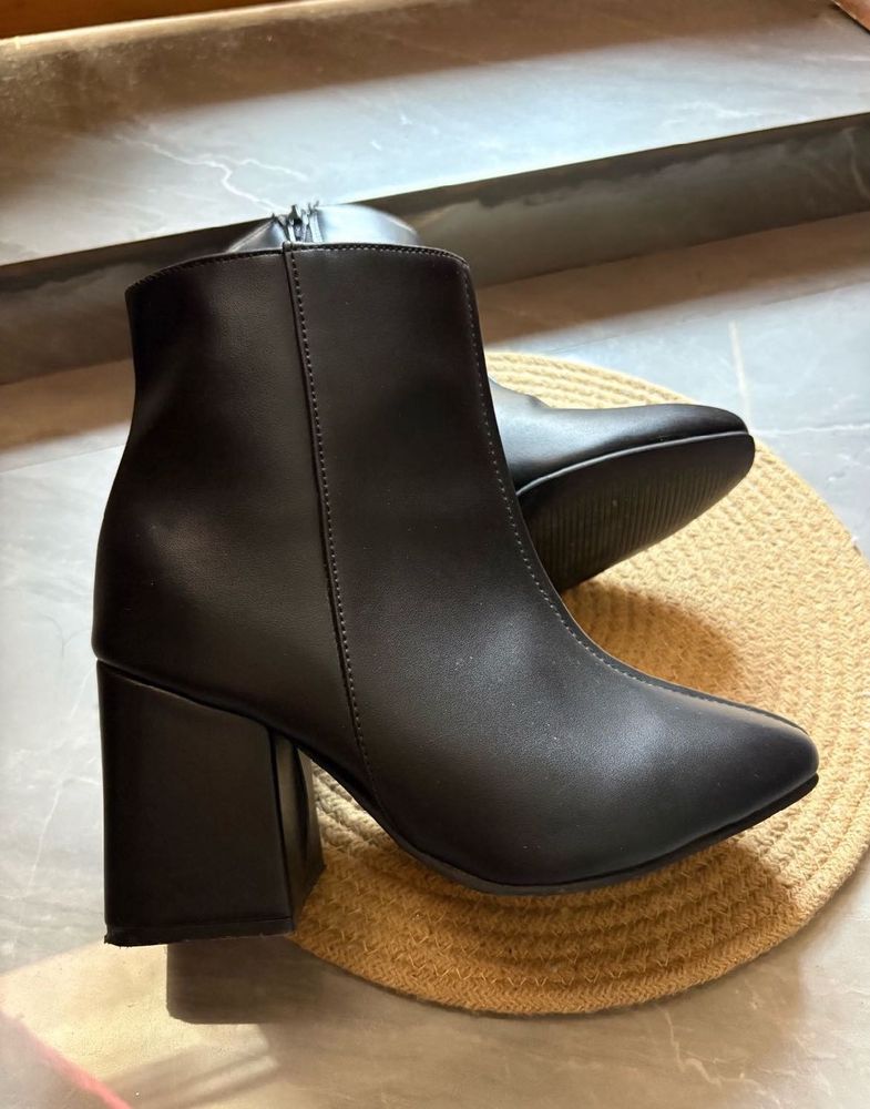 Chic Black Heeled Ankle Boots