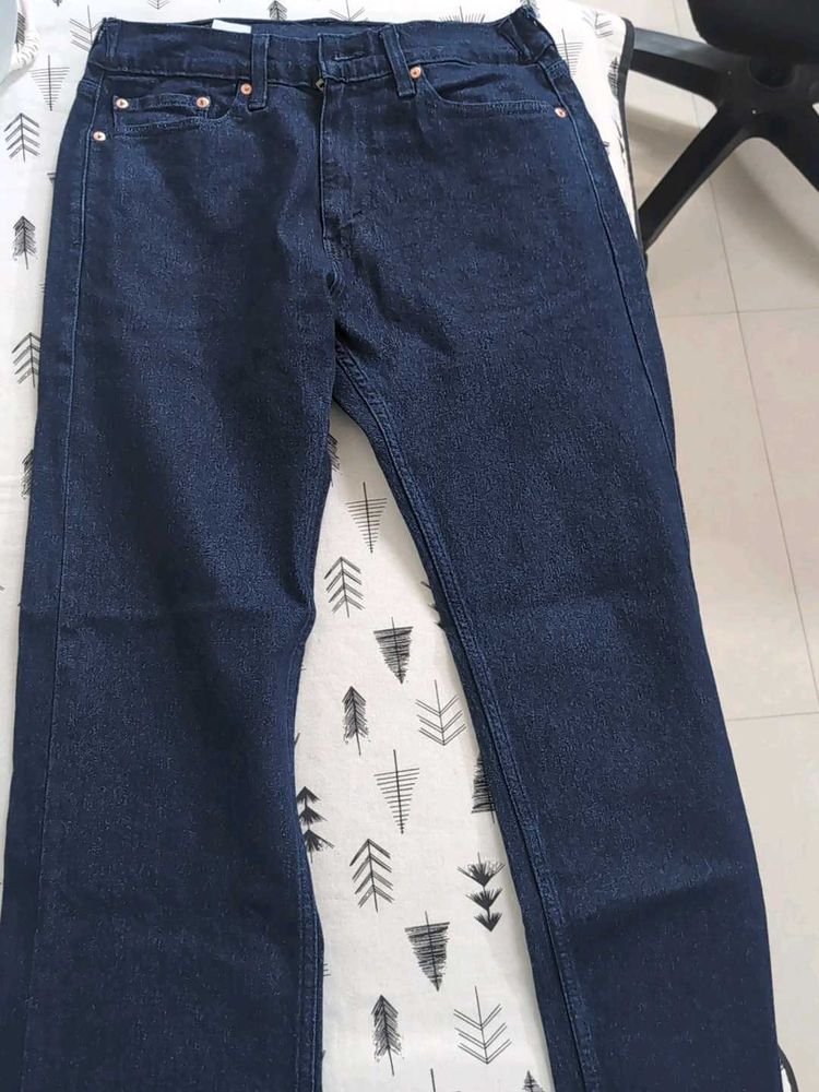 Levi's Dark Wash Denim Jeans(Straight fit jeans)