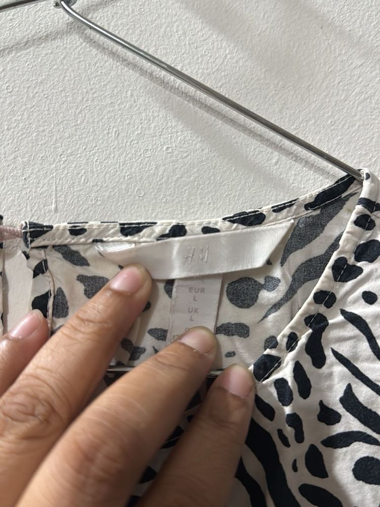 H&amp;M Animal Print Top