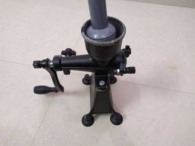 Manual Hand  Juicer