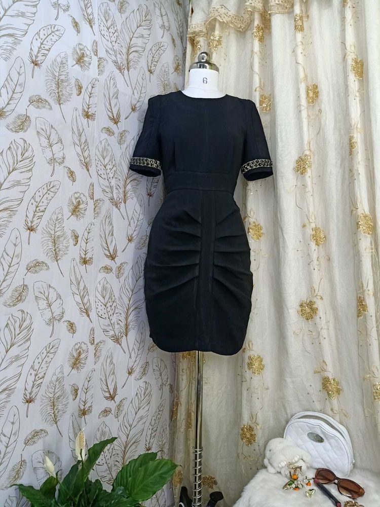 Elegant Black Ruched Dress