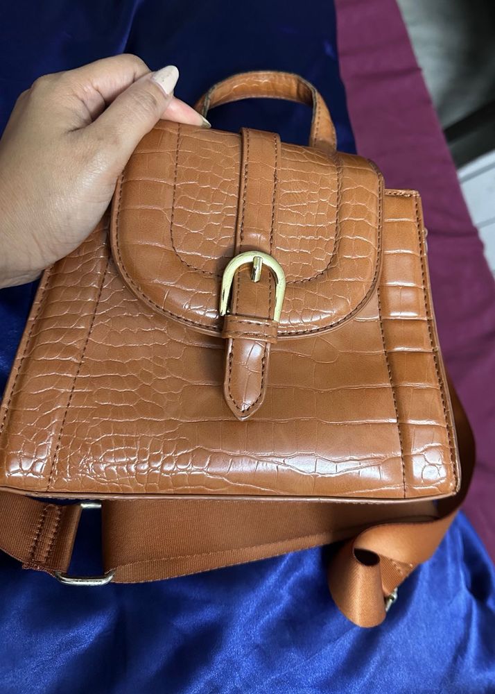 Steve Madden sling Bag