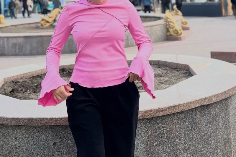 Pink Ribbed Long bell Sleeve Top