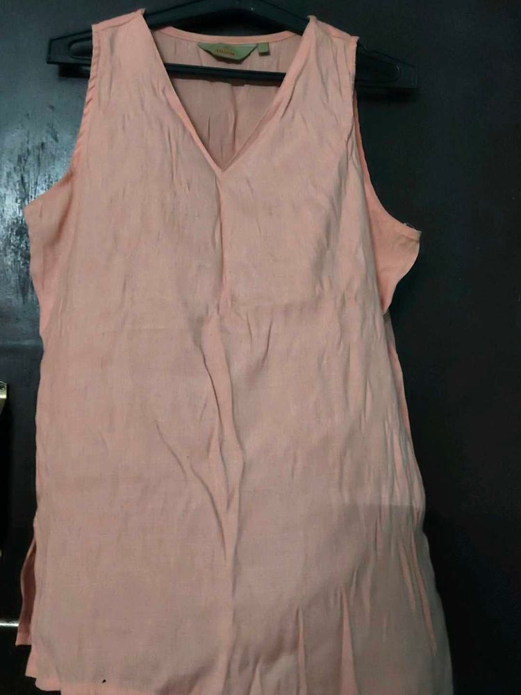 Soft Peach Sleeveless V-Neck Top