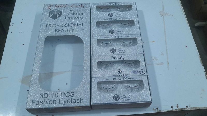 The Eye make up kit