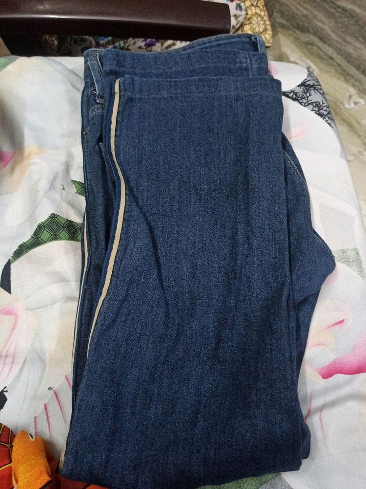 Jean's