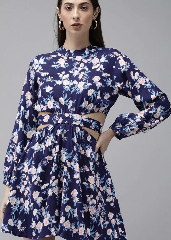 Chic Floral Cut-Out Maxi Dress