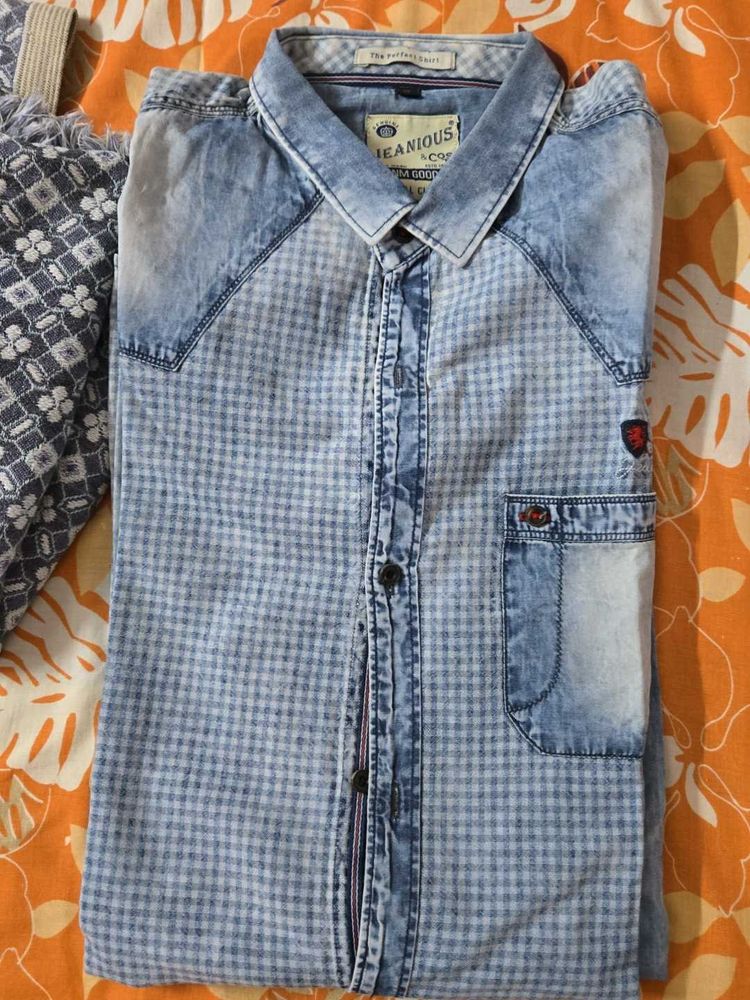 Men's Blue Checkered Denim Shirt chest across44
