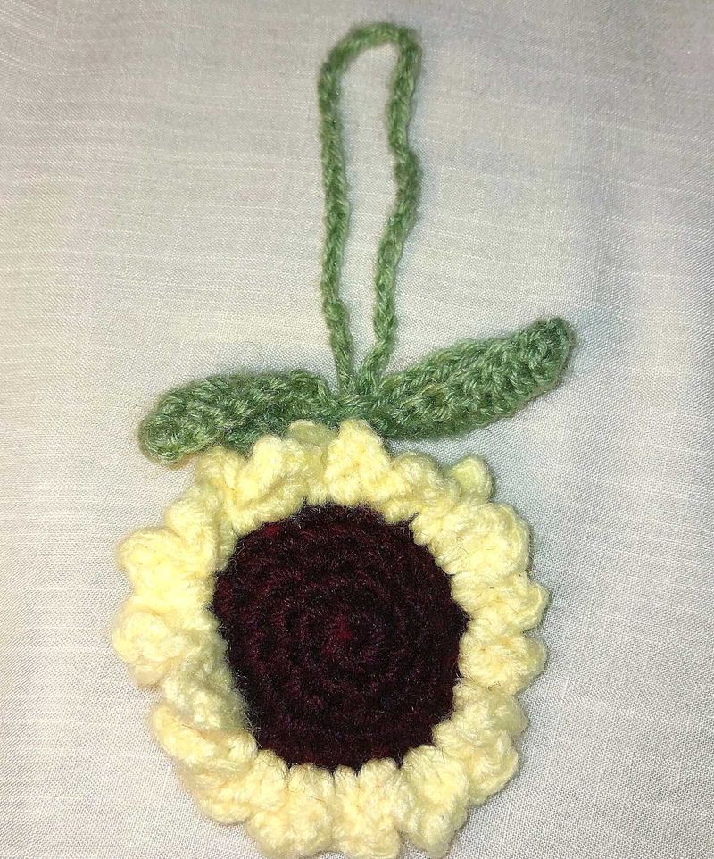 Crochet Sunflower 🌻 hair tie or keychain