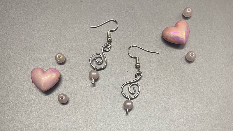 Charming Wire Swirl Earrings with Pearls