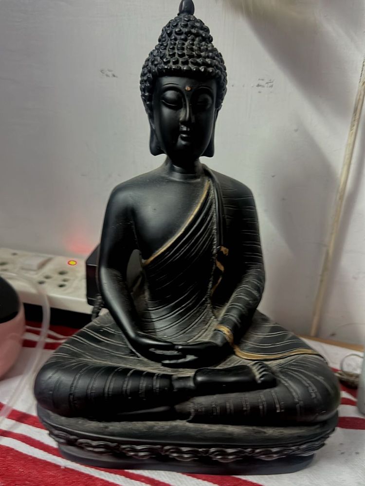 Buddha Statue – Elegant Black Finish