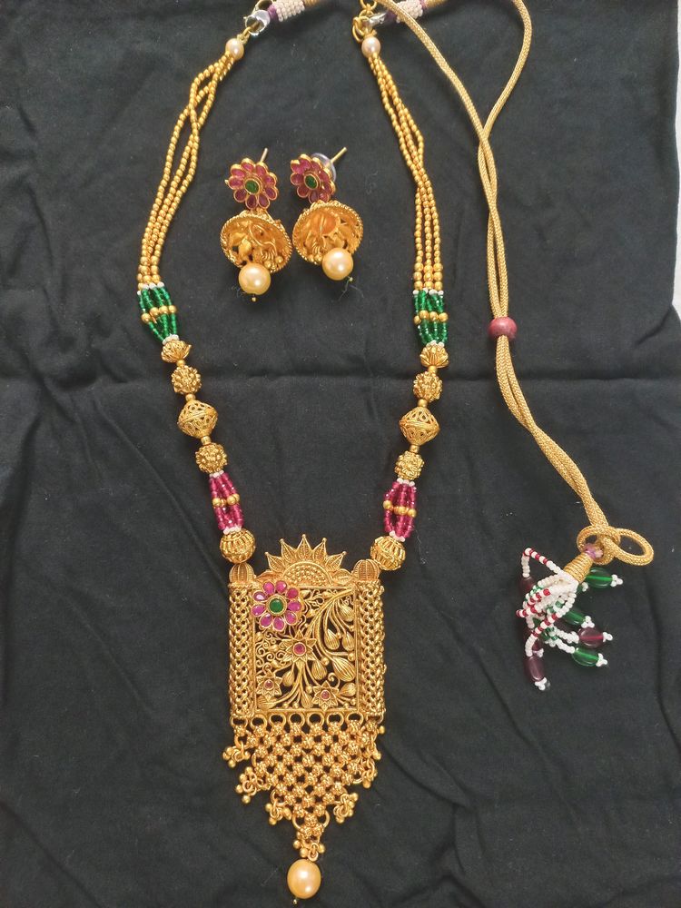 Beautiful Set With Jumkha Earrings
