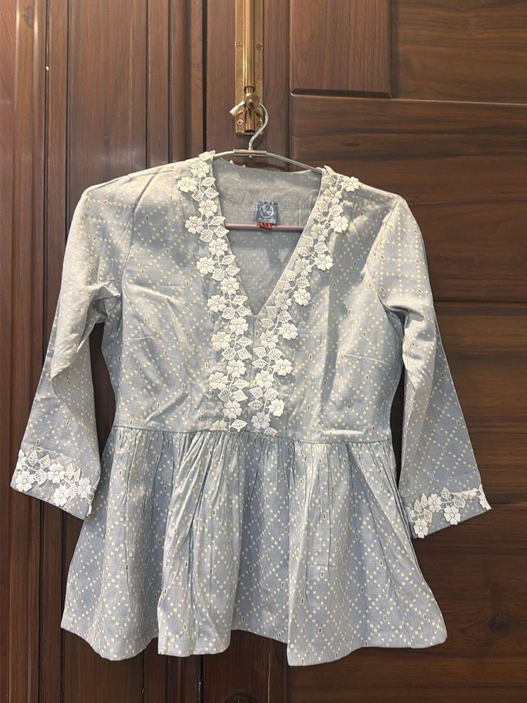 Elegant Grey Chikankari Kurta