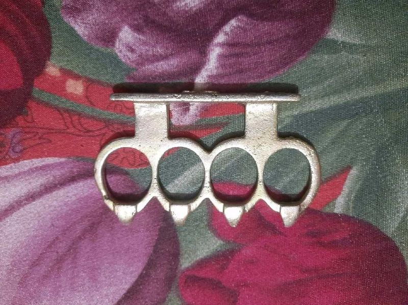 Knuckle Duster