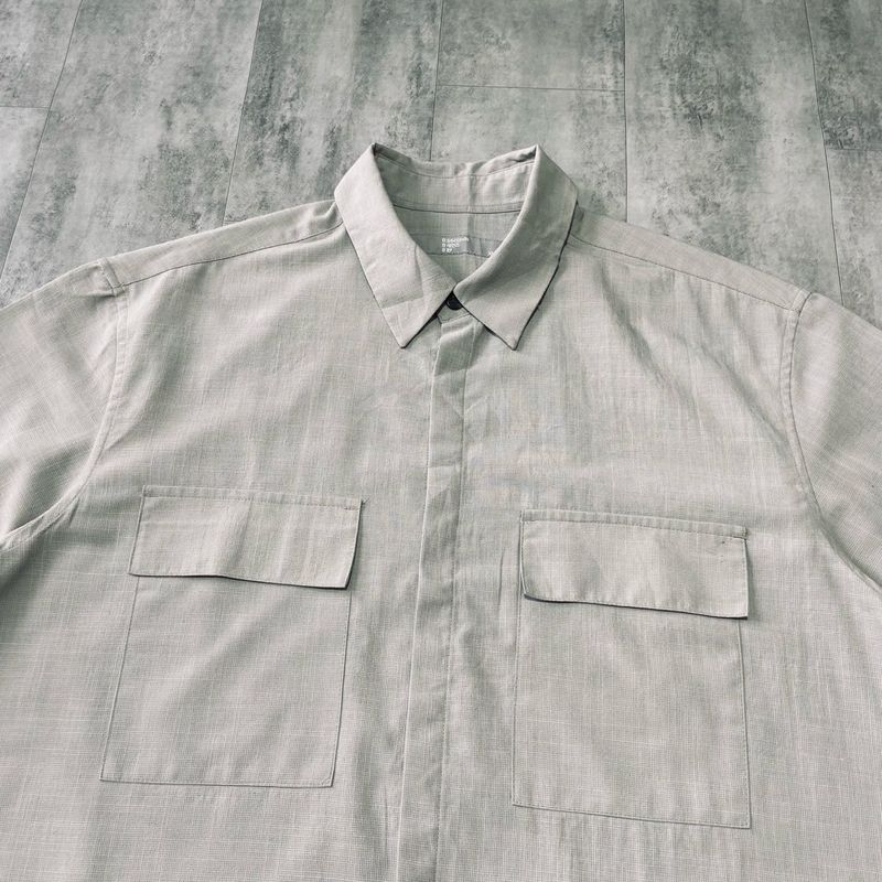 Men's Casual Button-Down Shirt