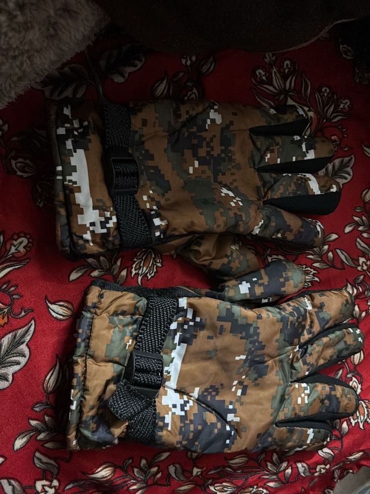 Camo Winter Gloves