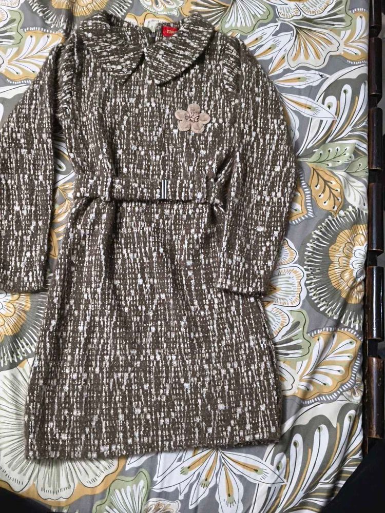 Chic Girls' Tweed Dress with Flower Accent