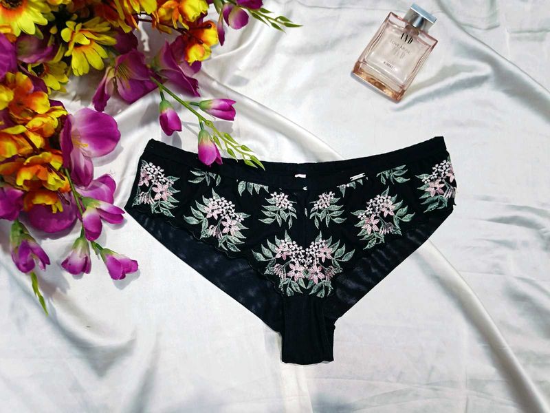 🇳🇿💫🎀Embroidered Black Lace Briefs