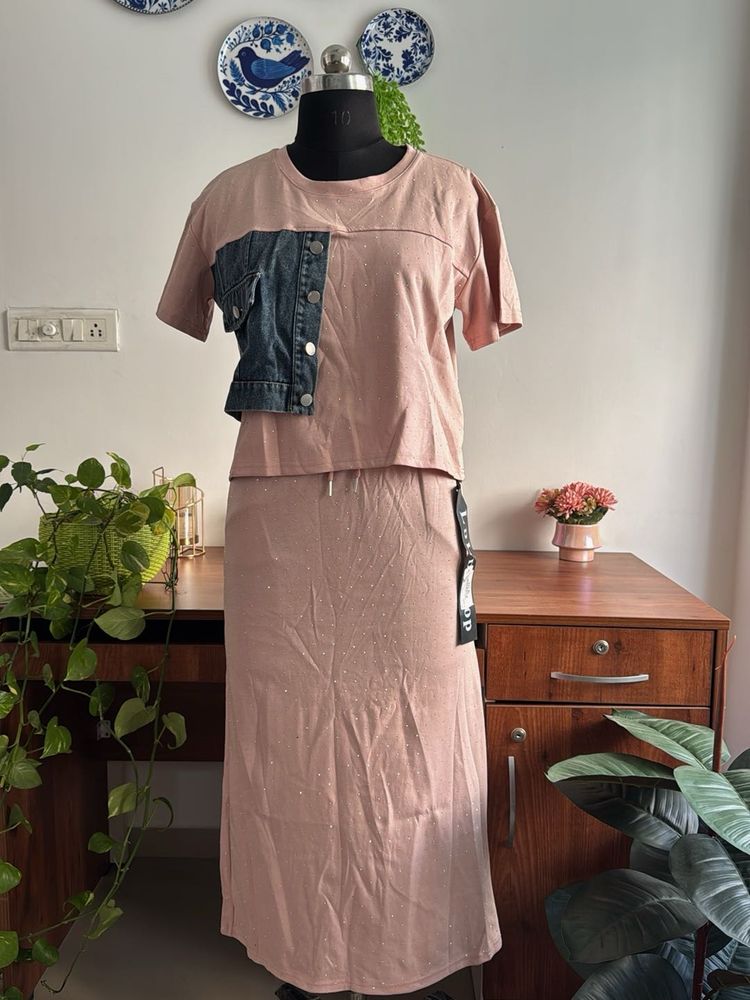 Chic Pink T-Shirt &amp; Skirt Set