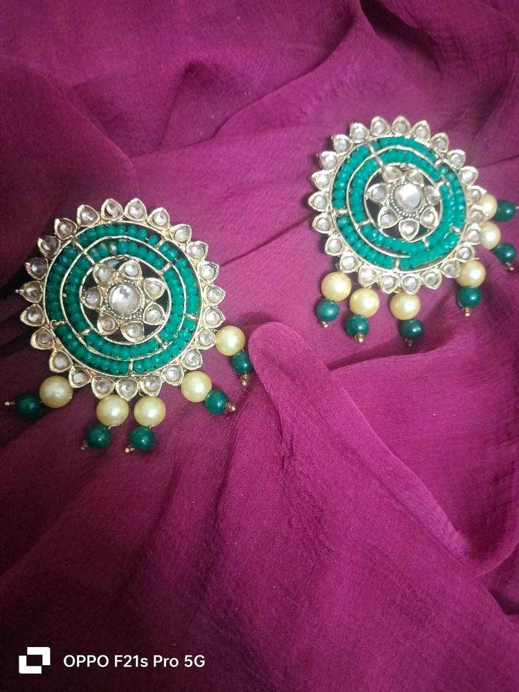 Elegant Green Circular Shaped Earrings