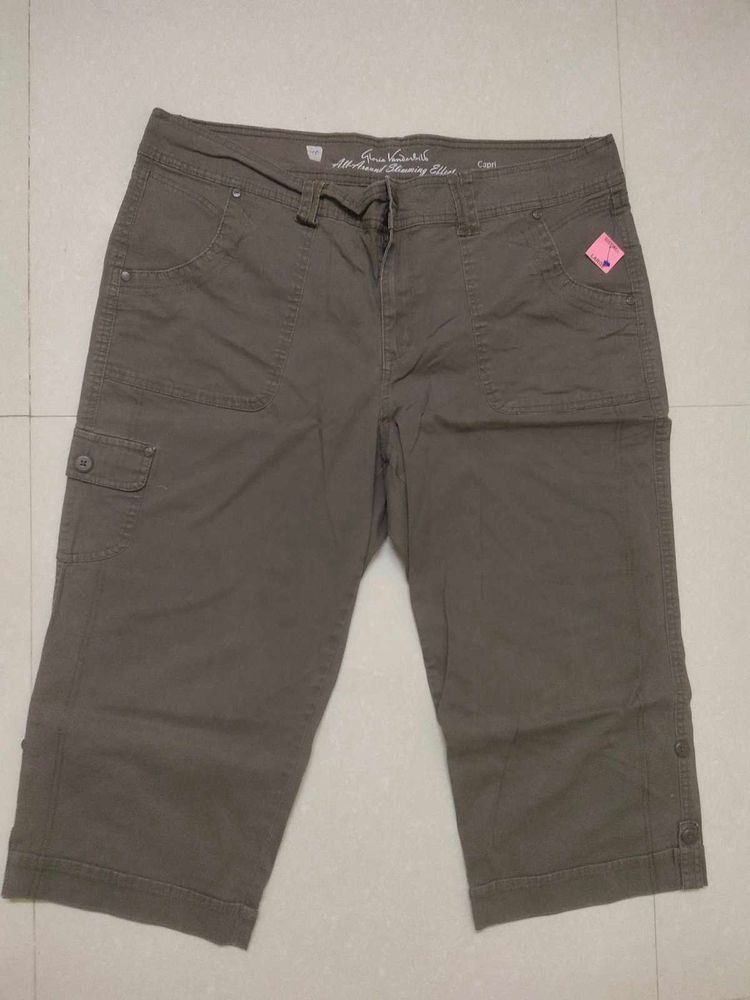 Imported Gloria Vanderbilt Capri