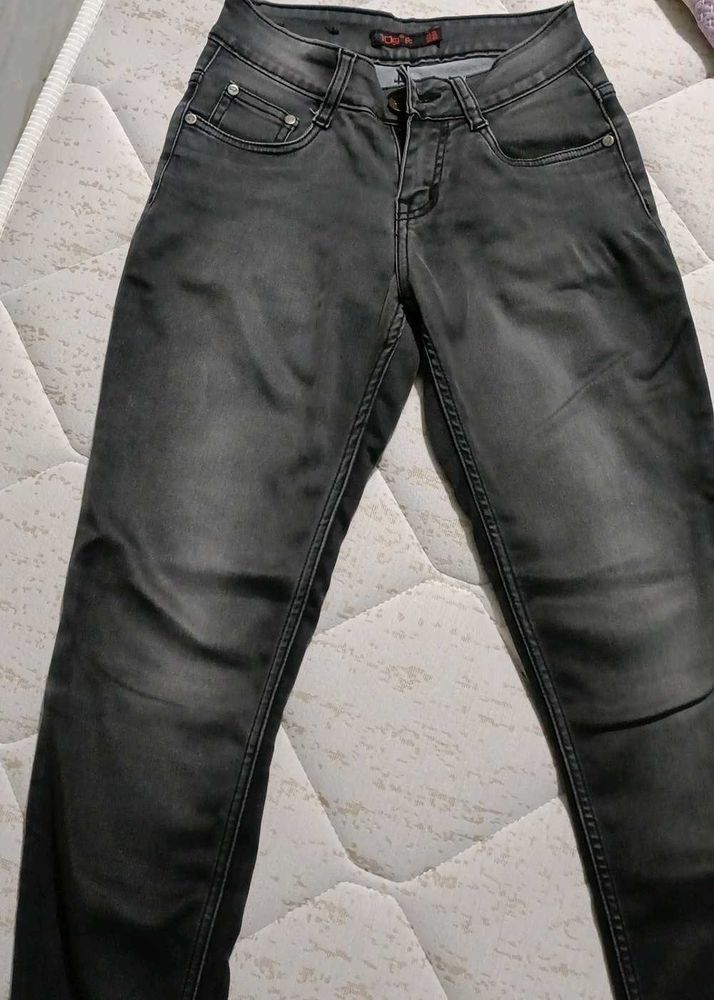 Black Skinny Fit Jeans For Women