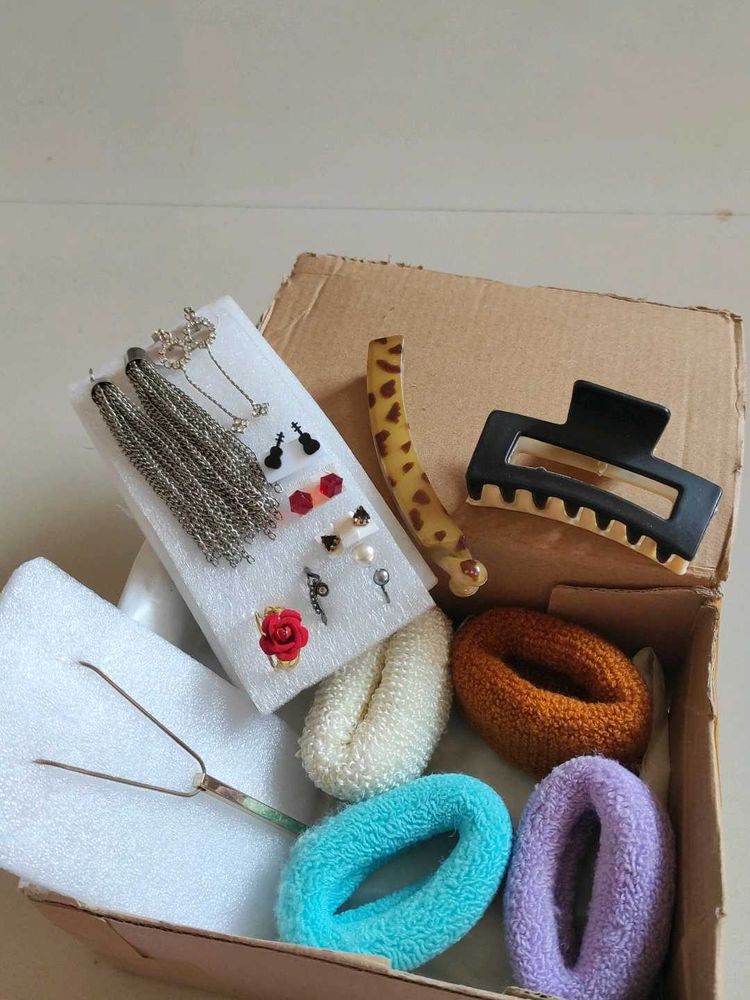 Hair Accessories &amp; Earrings Lot