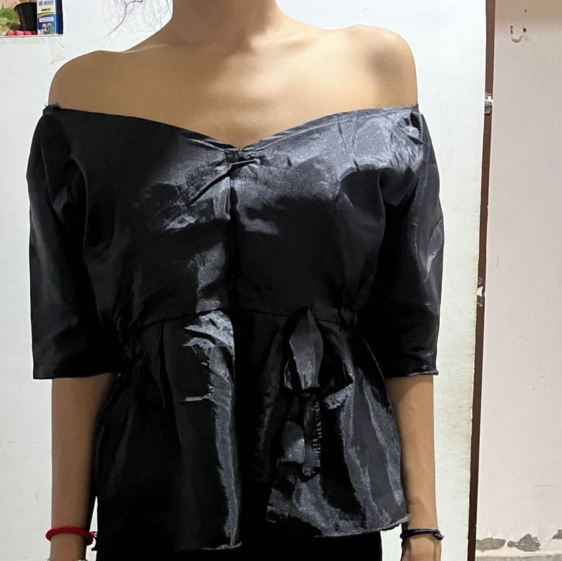 Chic Off-Shoulder Black Top