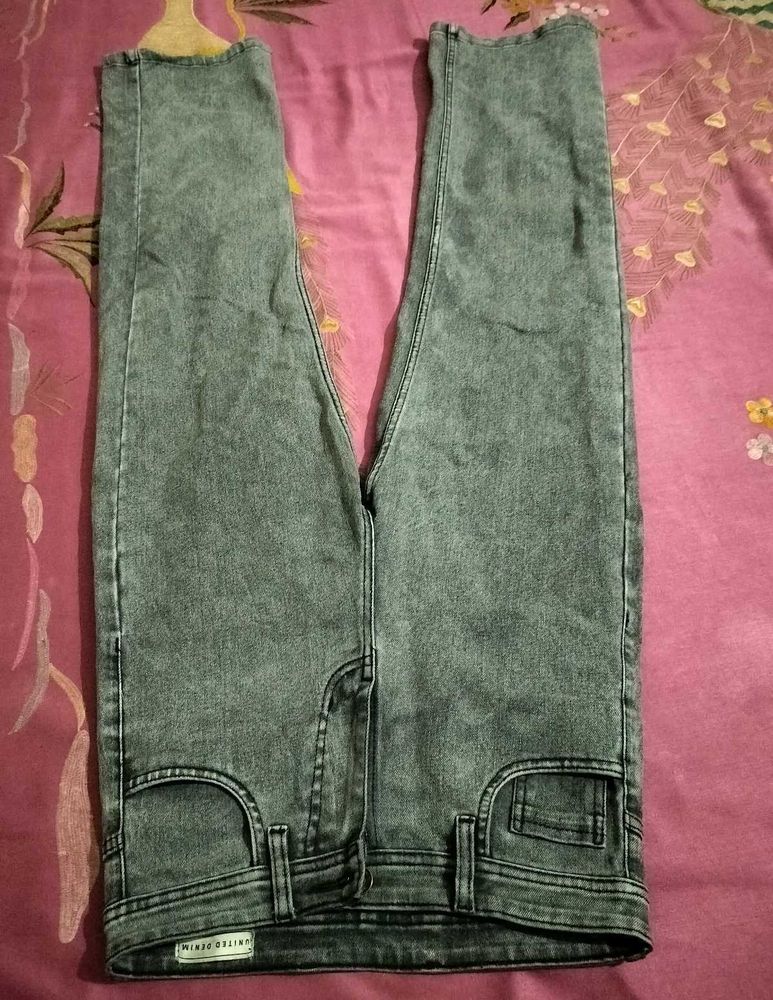 grey jeans