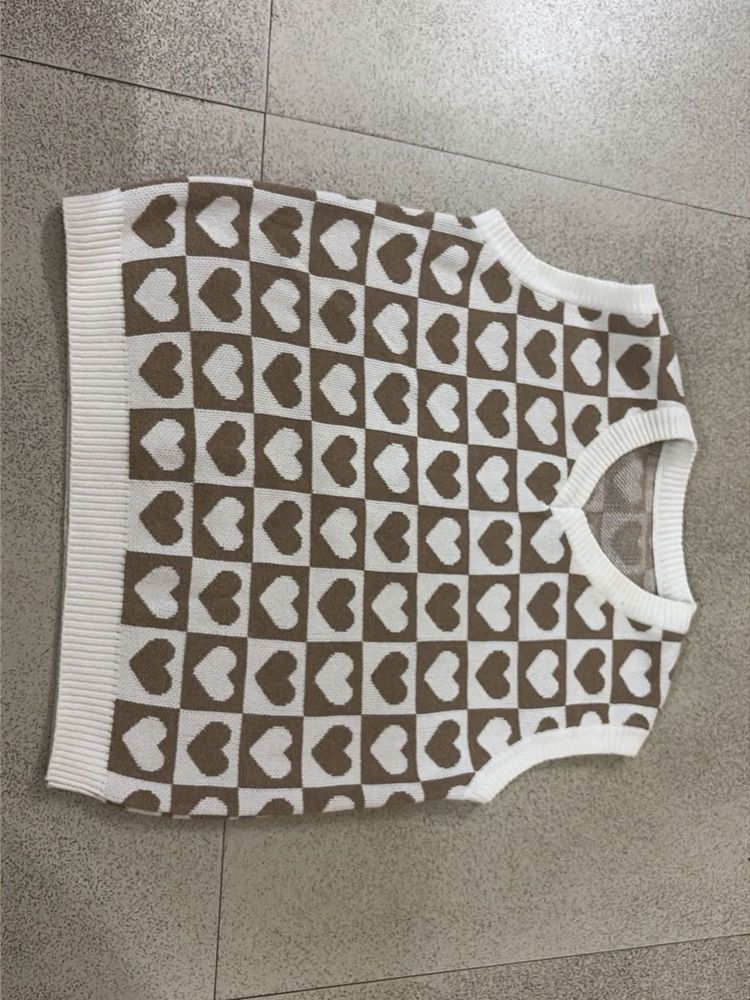 Heart Print Knit Vest