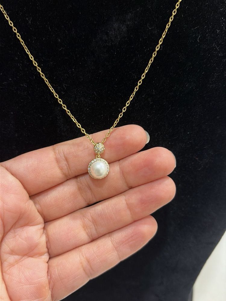 Brand new Elegant Pearl &amp; Diamond Necklace