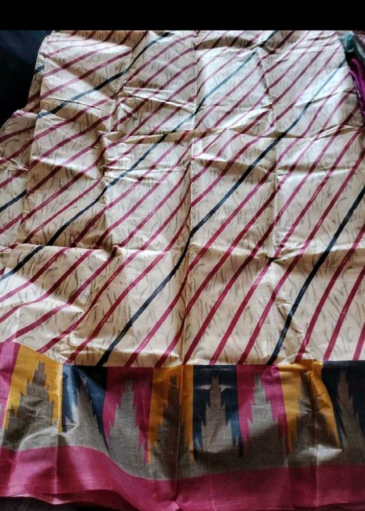 NEW Stylish Striped Saree