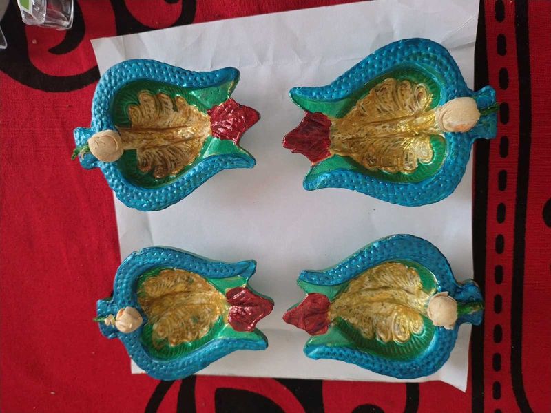 Set of 4 Decorative Diyas