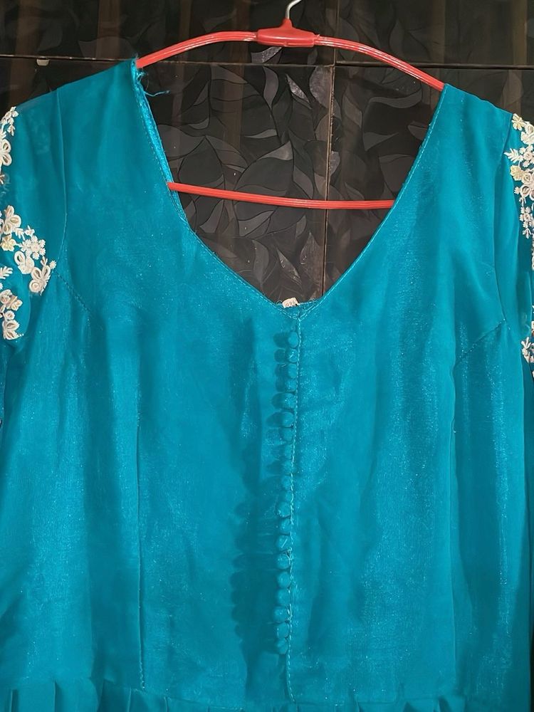 Elegant Teal Kurta with White Embroidery