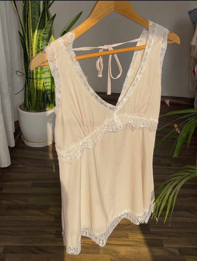 Delicate Lace Trim Camisole