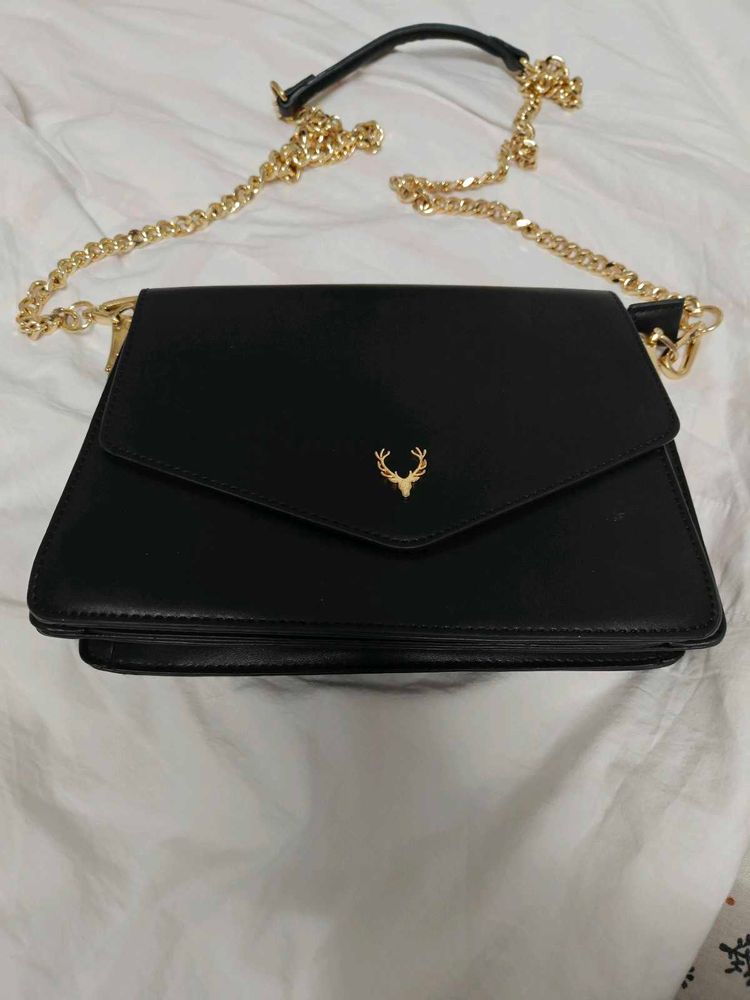 Chic Black Crossbody Bag